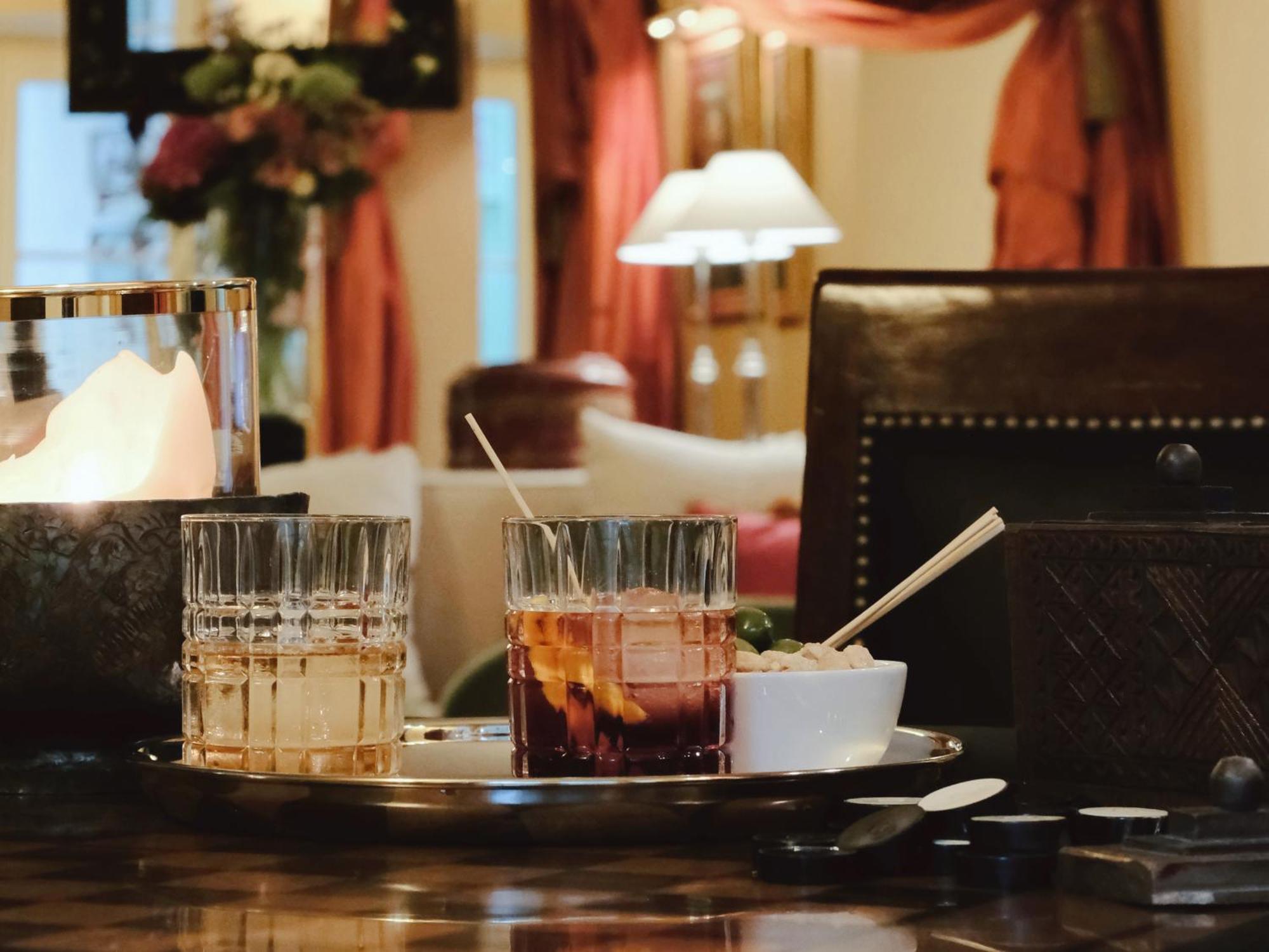 เรอแล แอนด์ ชาโต สติกลีไอ โฮเต็ล Aparthotel วิลนีอุส ภายนอก รูปภาพ A Negroni cocktail
